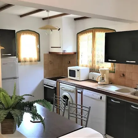 De 50m2 En Rez De Jardin - 3 Etoiles